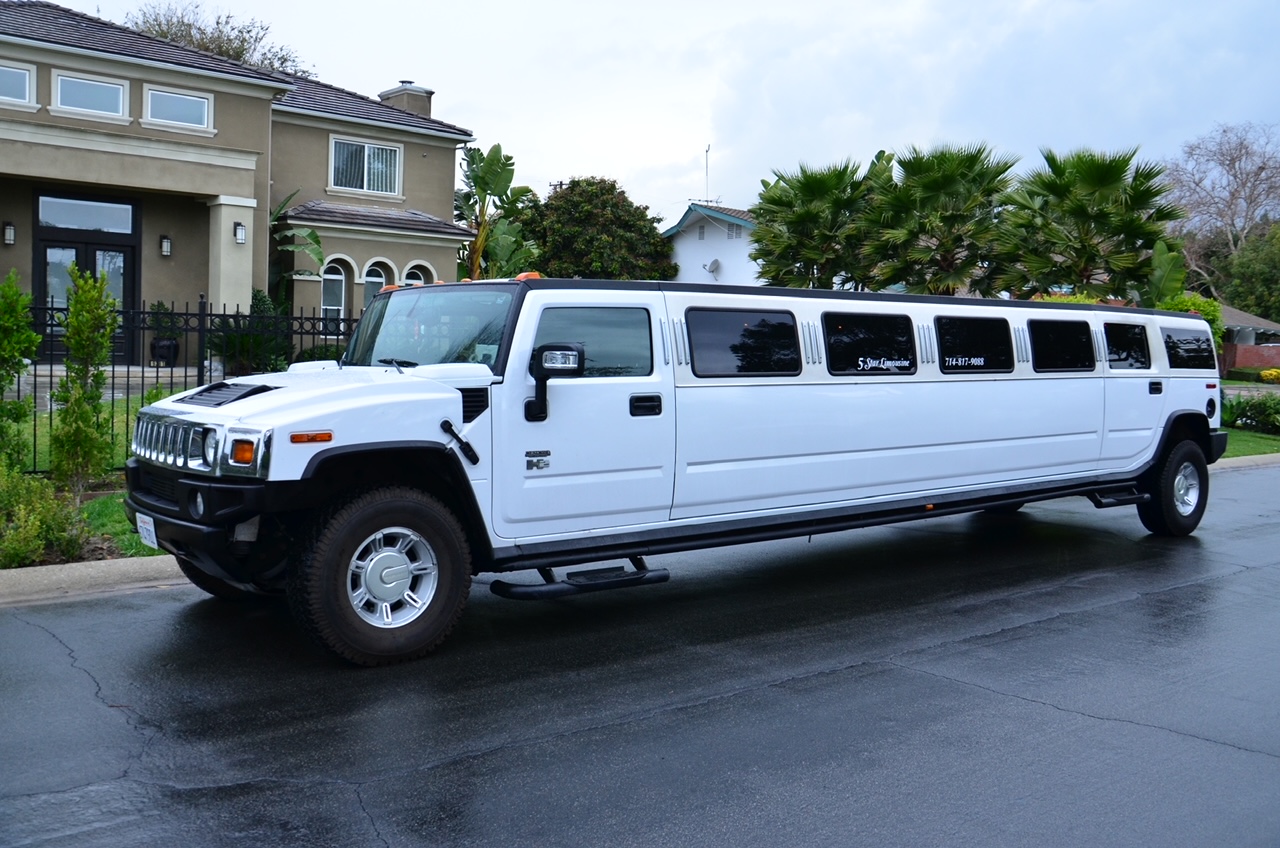 Hummer Limo Exterior